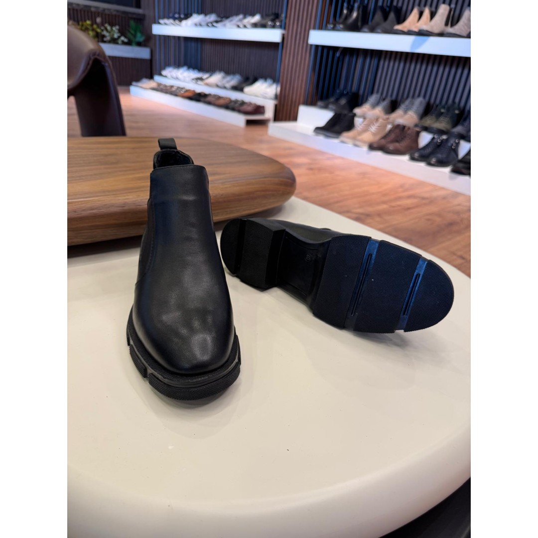 5638 Siyah Cilt Hakiki Deri Bot