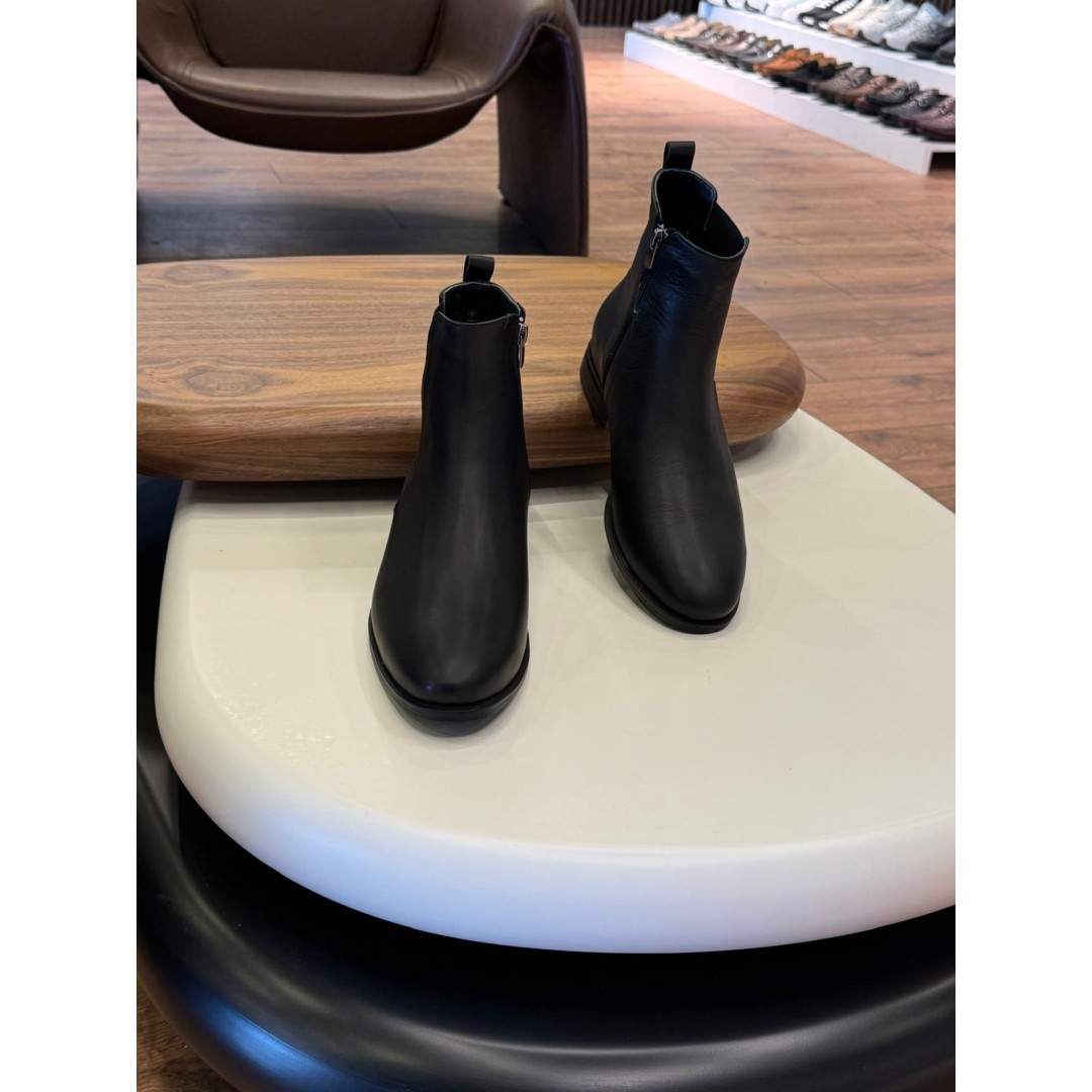 5600 Siyah Cilt Hakiki Deri Bot