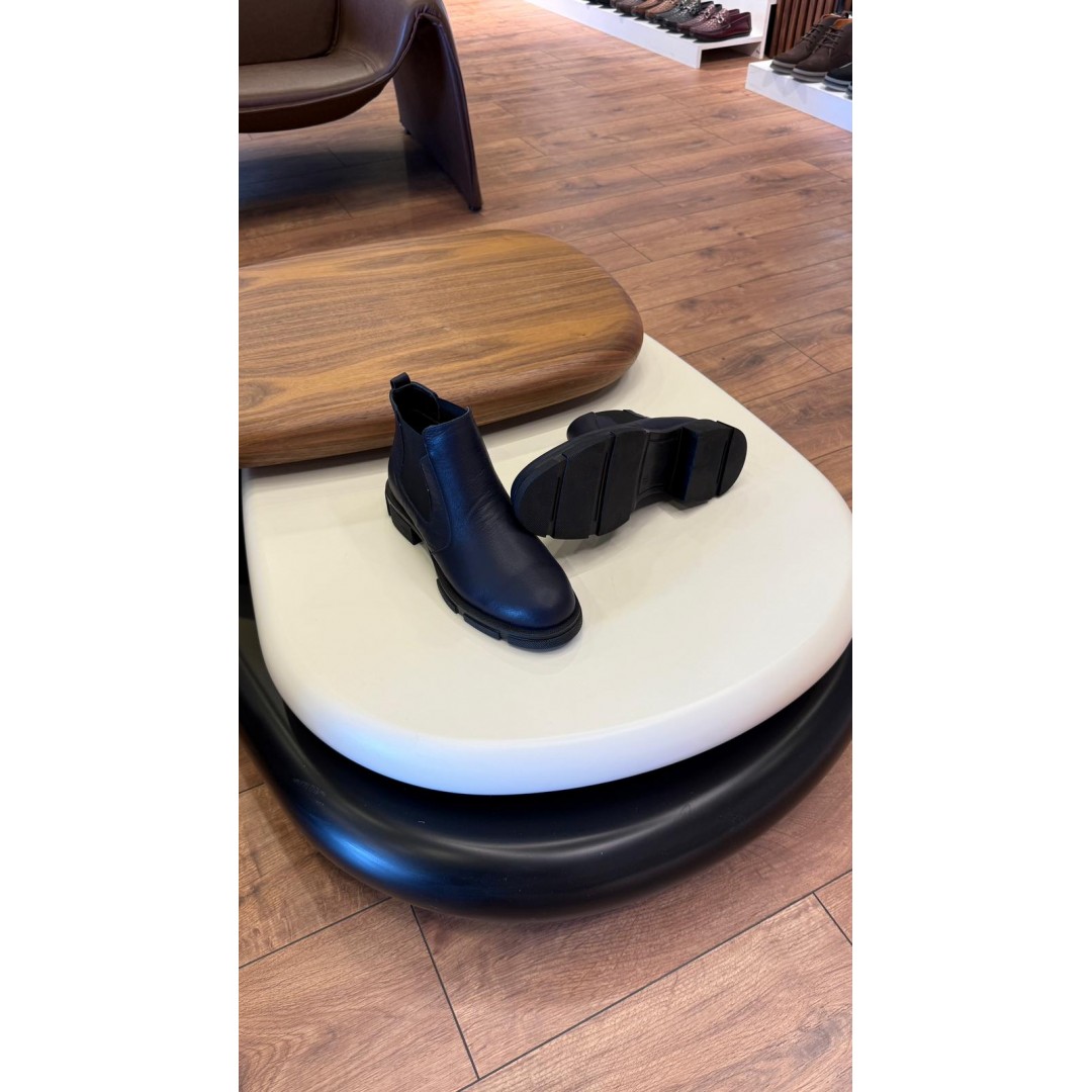 1052 Kısa Lacivert Cilt Hakiki Deri Bot