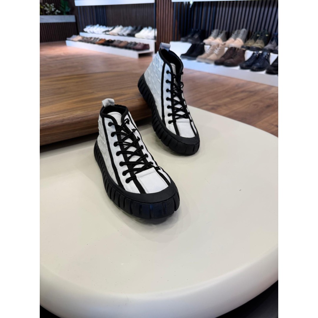 5620 Beyaz Hakiki Deri Bot