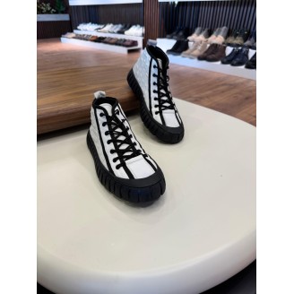 5620 Beyaz Hakiki Deri Bot